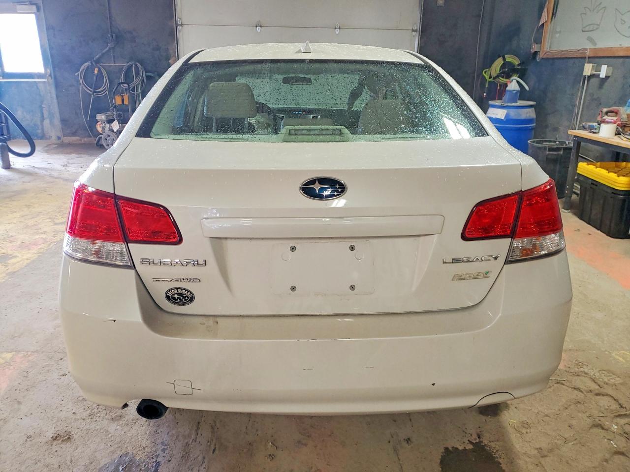 SUBARU LEGACY 2014 — 7