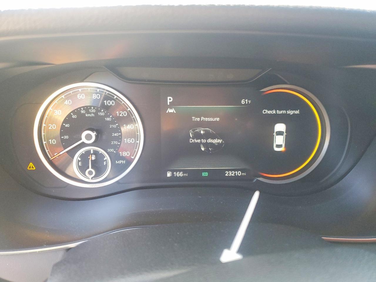 GENESIS G70 2023 — 10