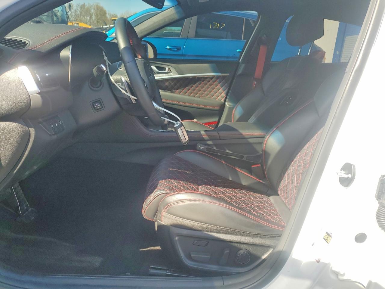 GENESIS G70 2023 — 8