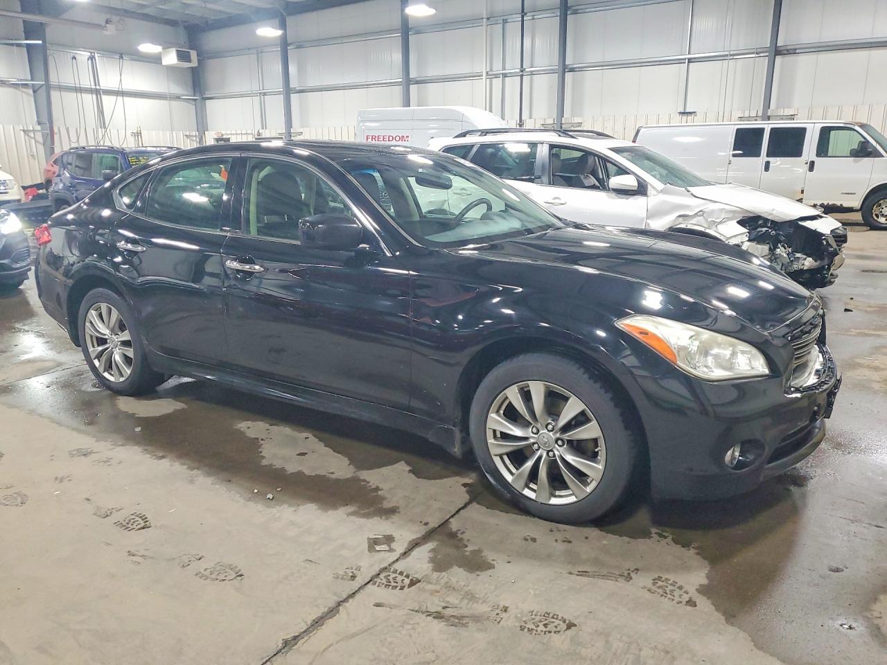 2013 INFINITI M37 X