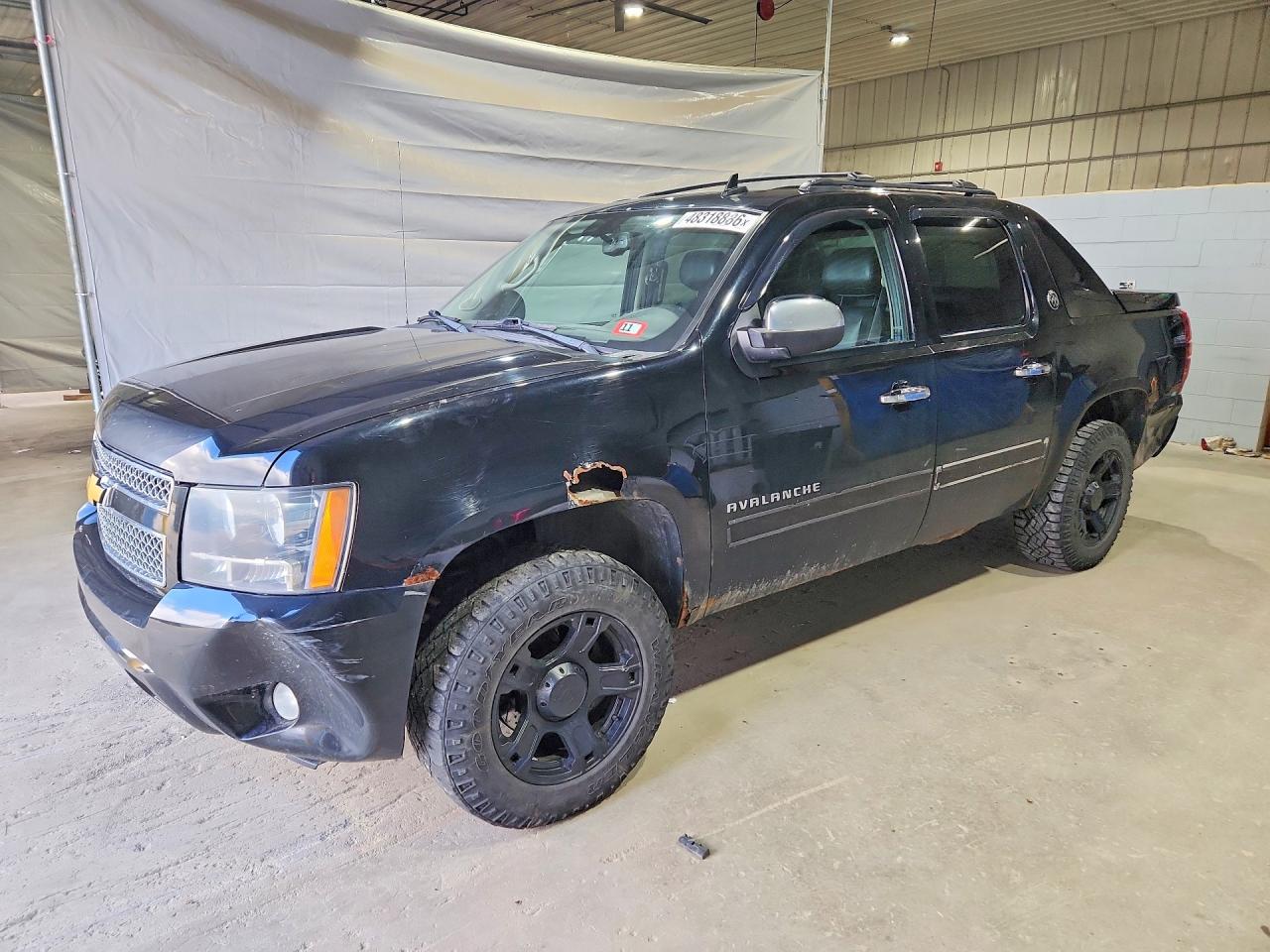 CHEVROLET AVALANCHE 2013 — 2