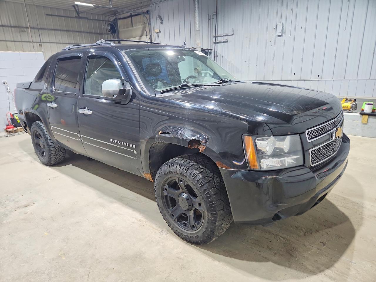 CHEVROLET AVALANCHE 2013 — 5