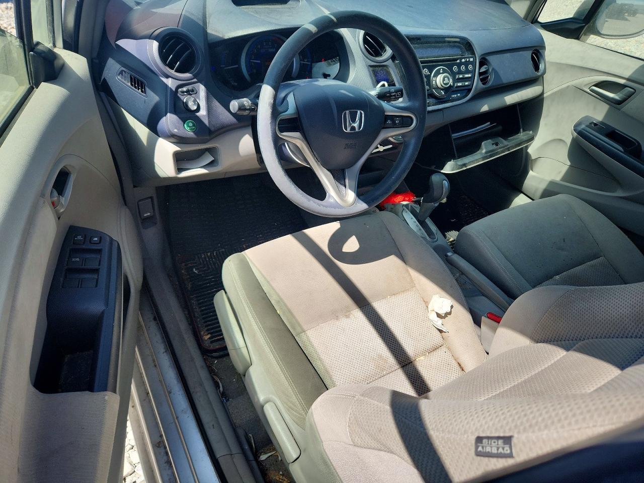 HONDA INSIGHT 2010 — 9