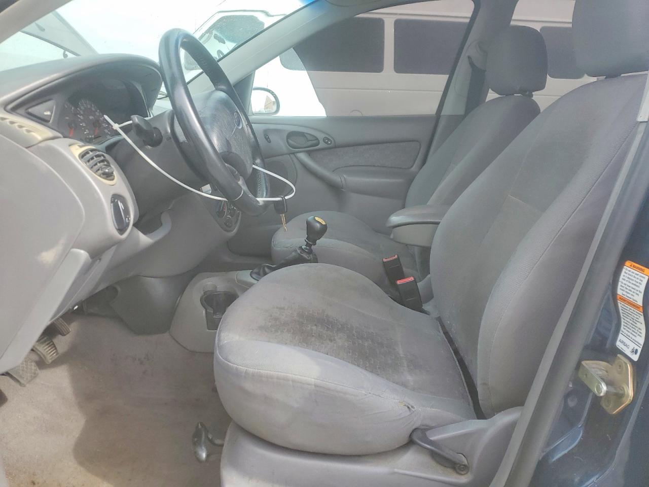 FORD FOCUS 2003 — 8