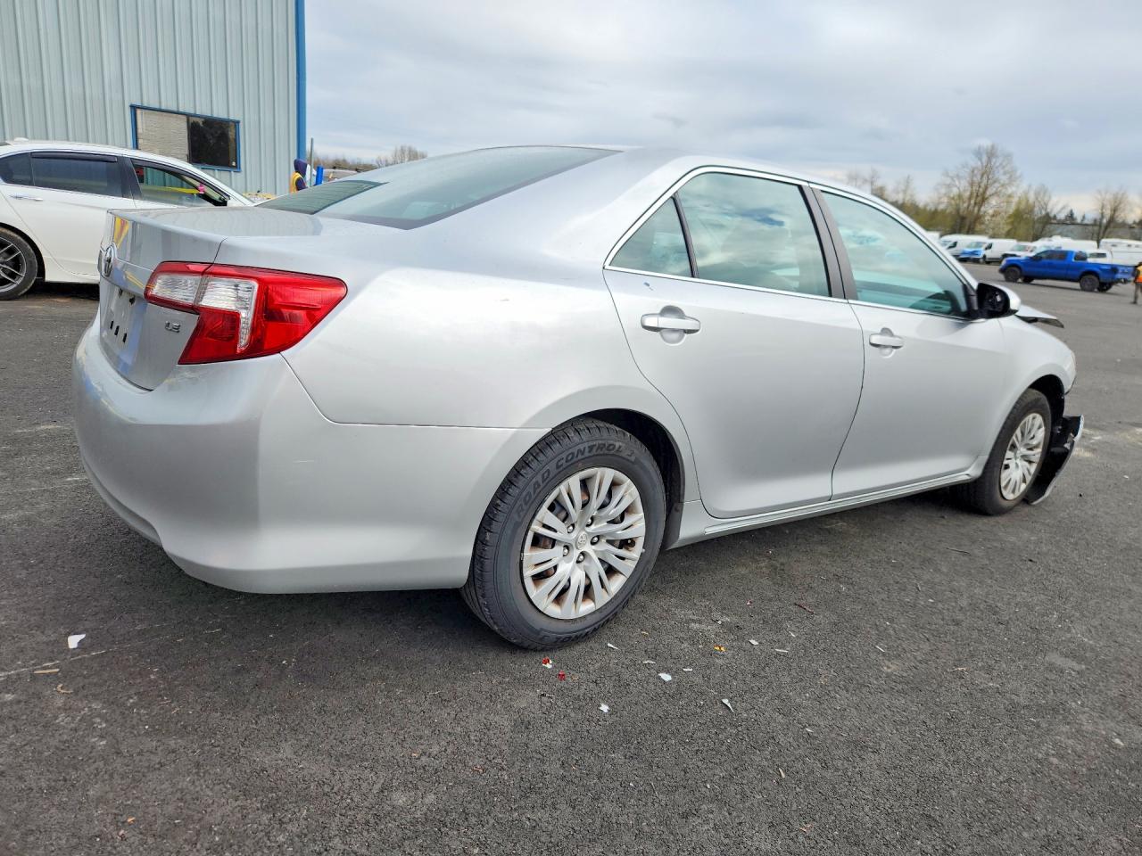 TOYOTA CAMRY 2012 — 4