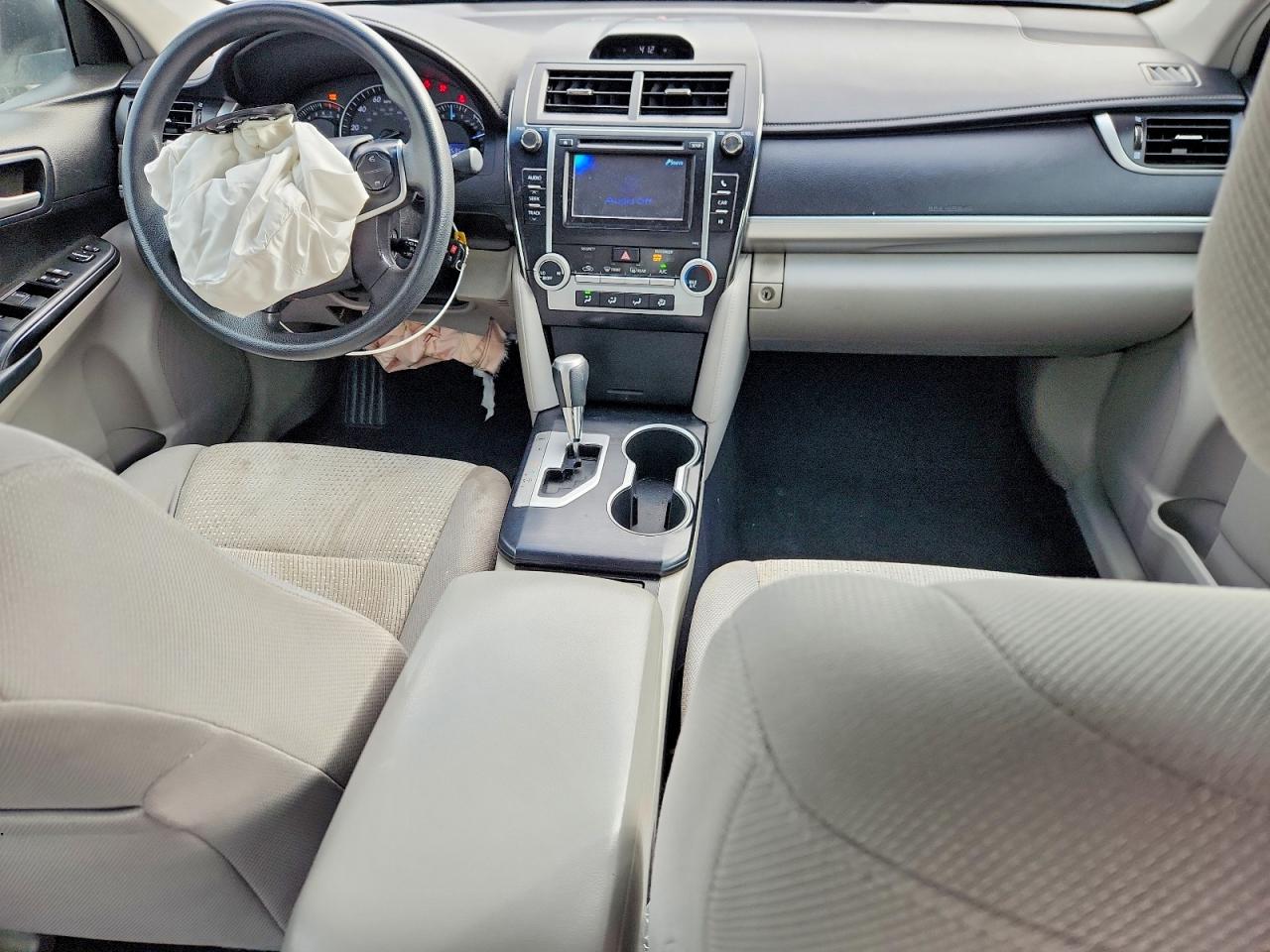 TOYOTA CAMRY 2012 — 9