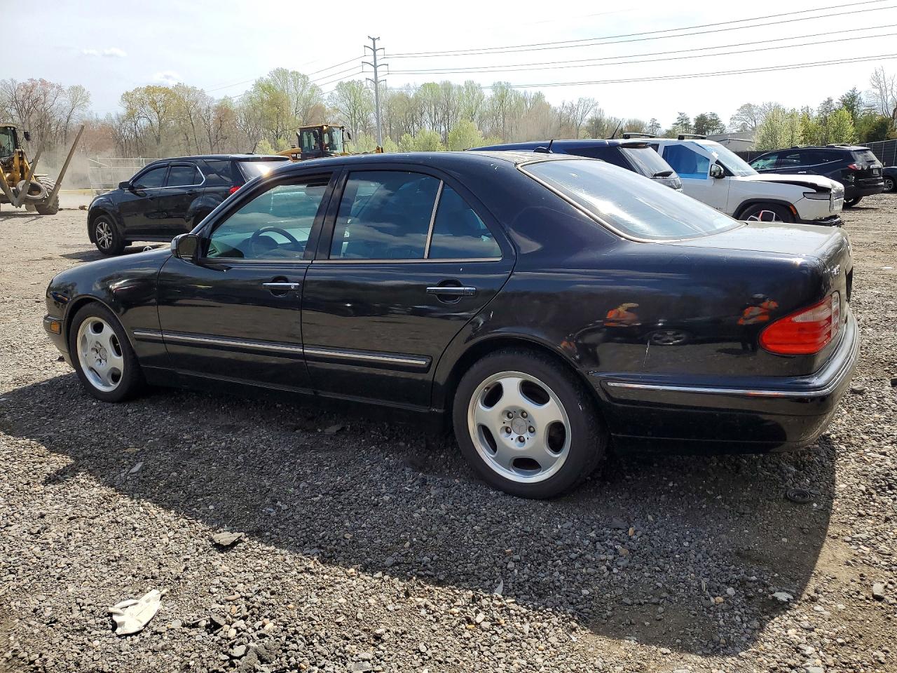 MERCEDES-BENZ E 2001 — 3