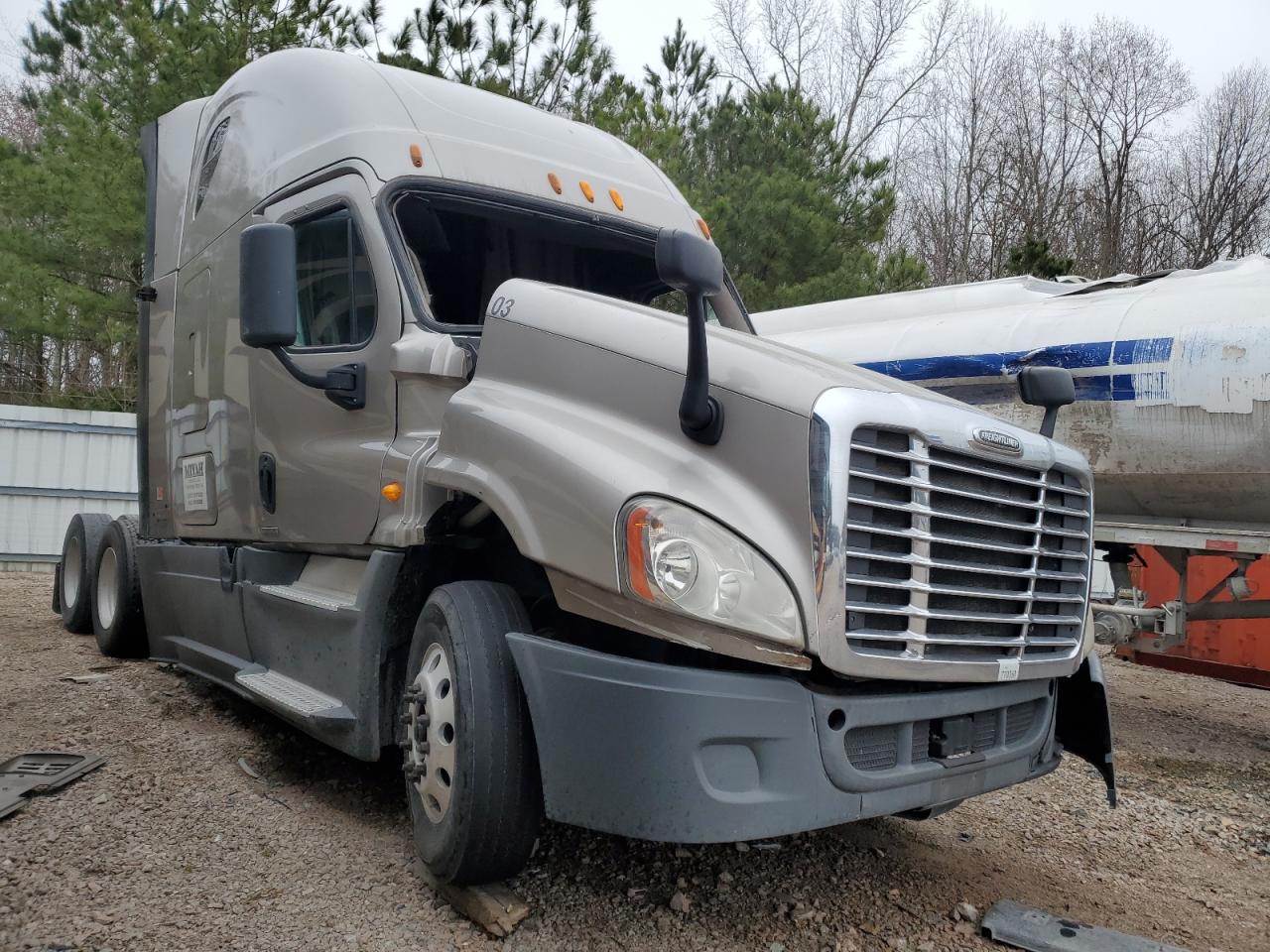 FREIGHTLINER CASCADIA 1 2014 — 2