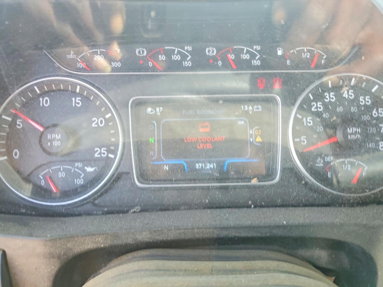 INTERNATIONAL LT625 2022 — 9