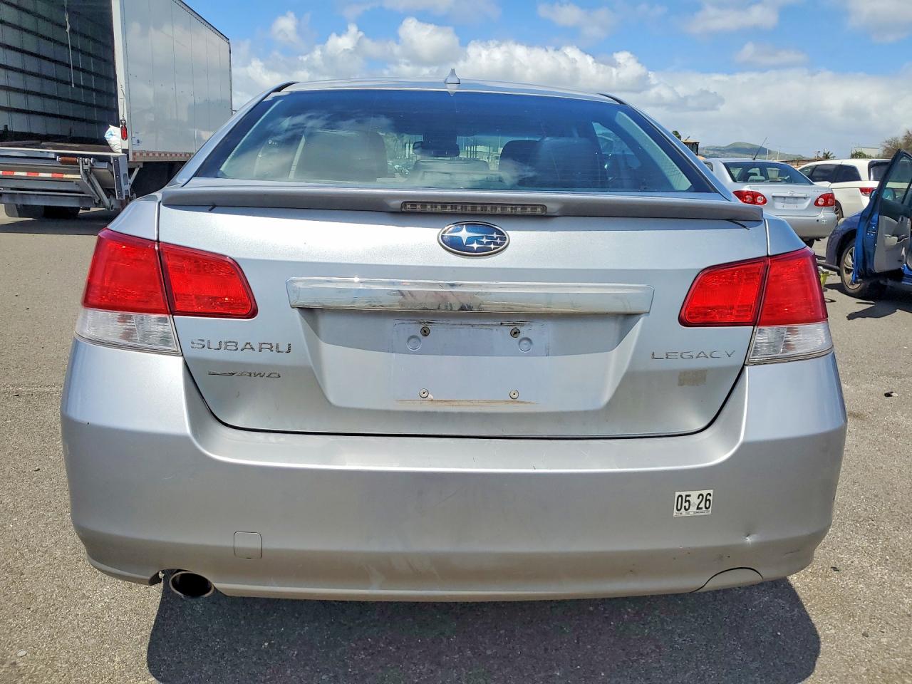 SUBARU LEGACY 2013 — 7