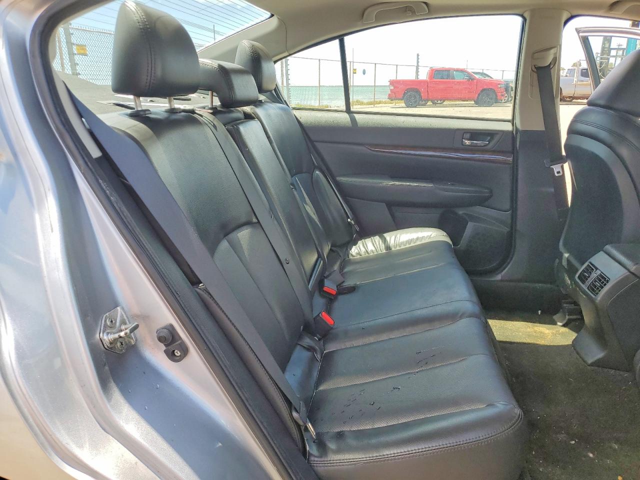 SUBARU LEGACY 2013 — 11