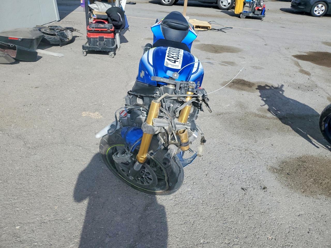 SUZUKI GSX-R750 2015 — 3