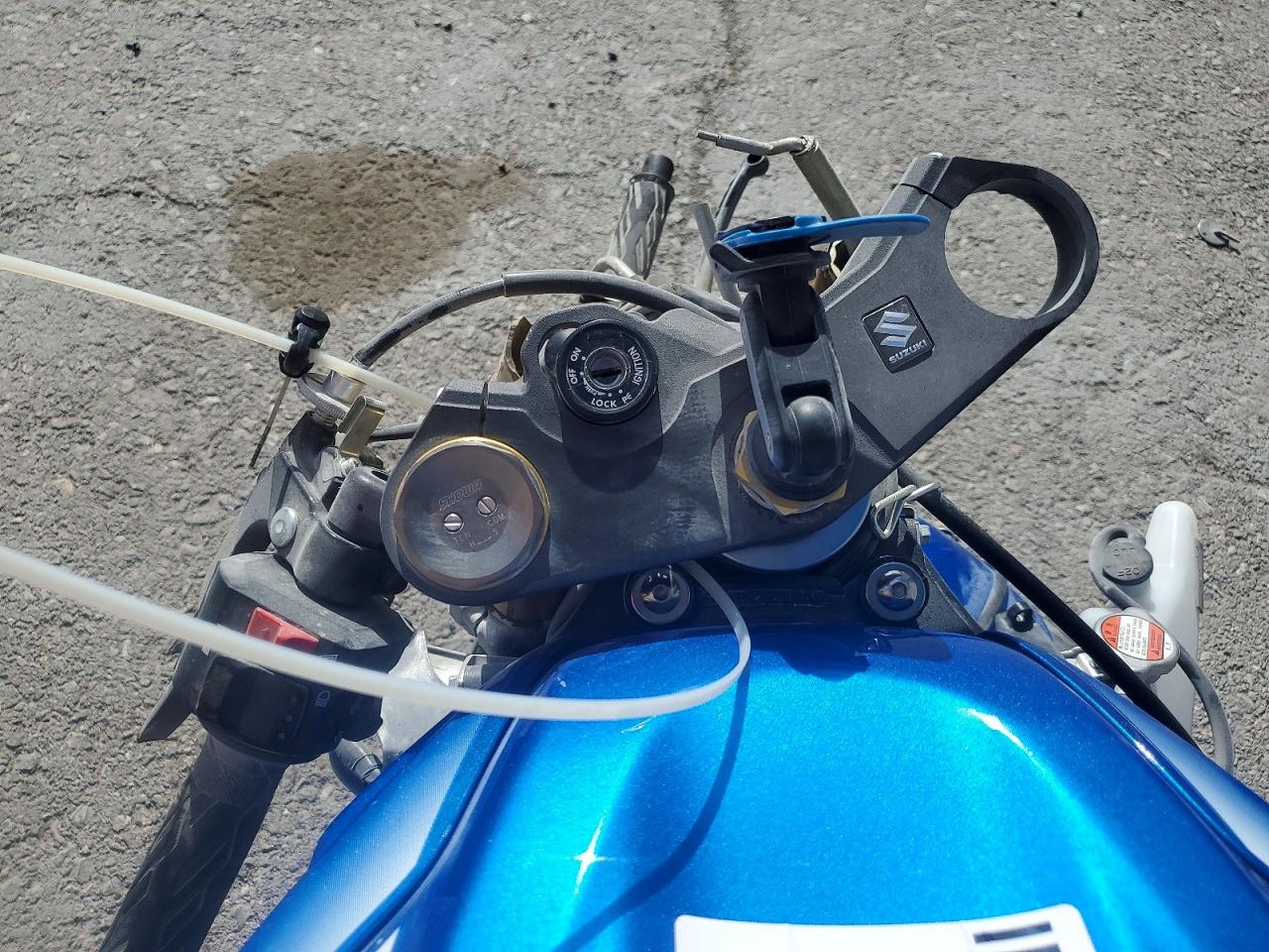 SUZUKI GSX-R750 2015 — 8