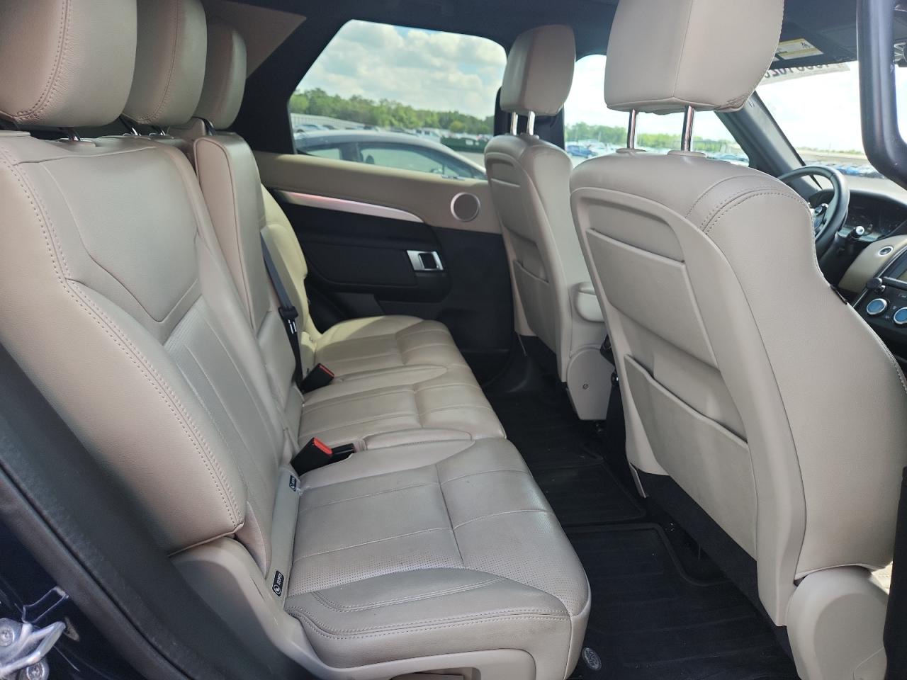 LAND ROVER DISCOVERY 2020 — 12