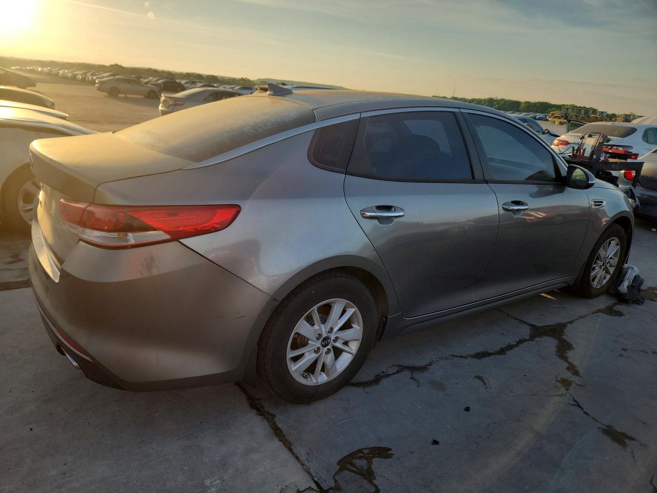 KIA OPTIMA 2017 — 4