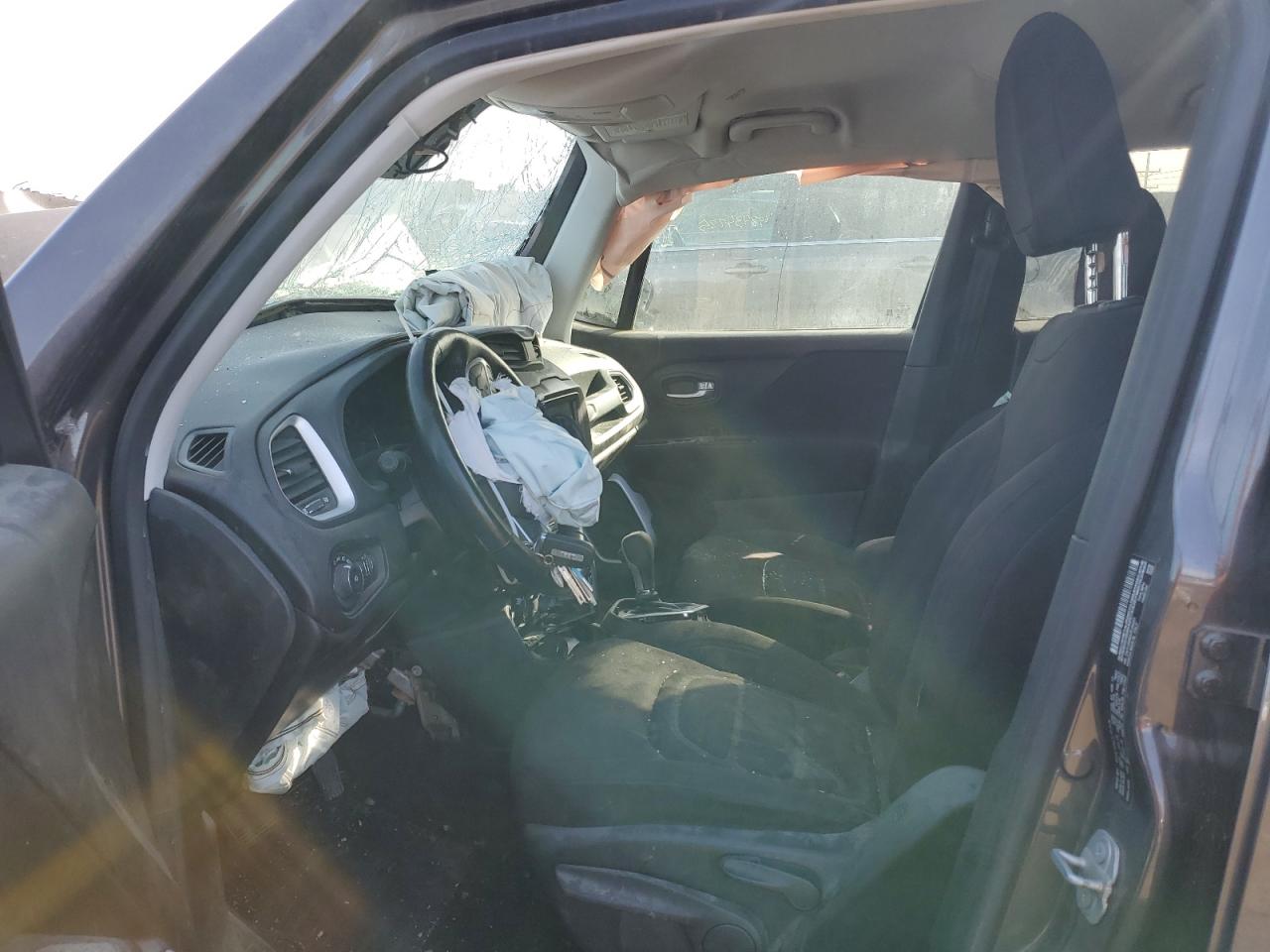 JEEP RENEGADE 2018 — 8