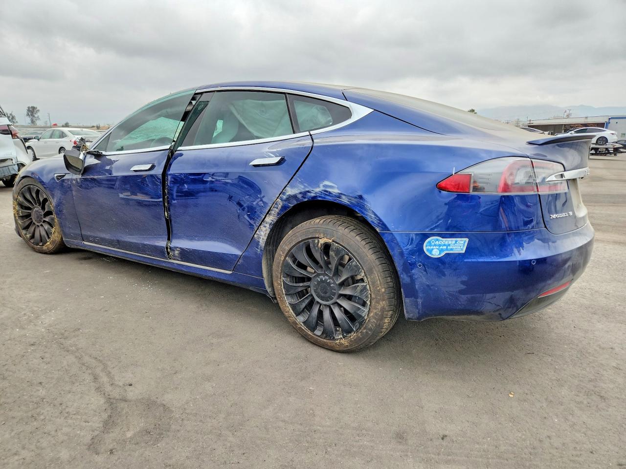 TESLA MODEL S 2018 — 3