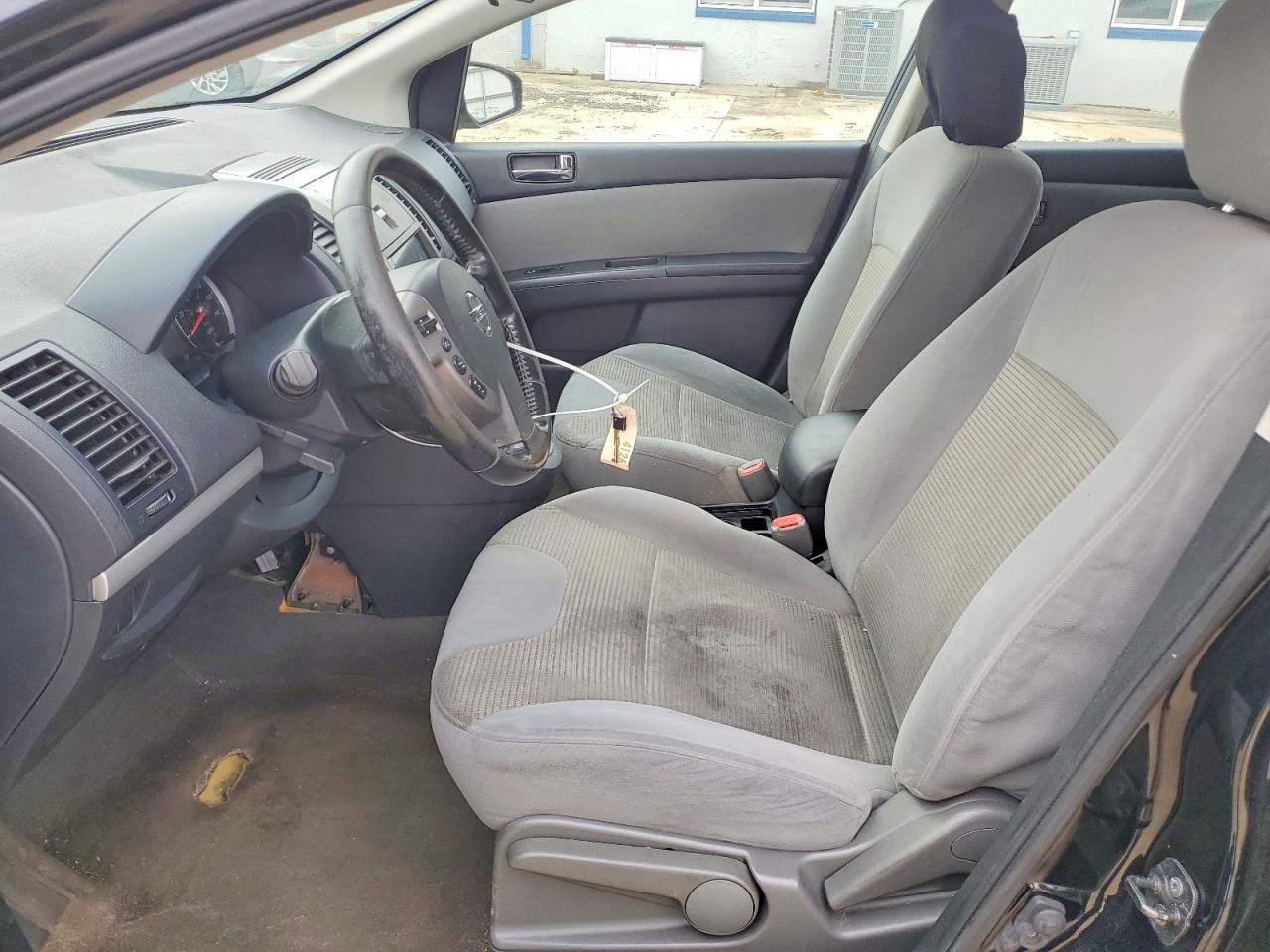 NISSAN SENTRA 2010 — 8