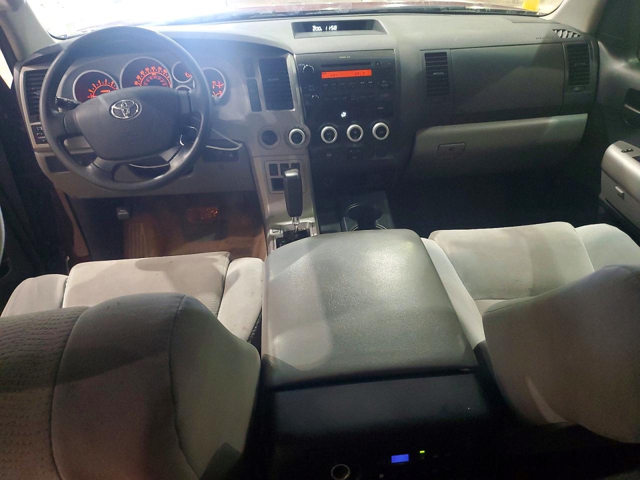 TOYOTA SEQUOIA 2009 — 9