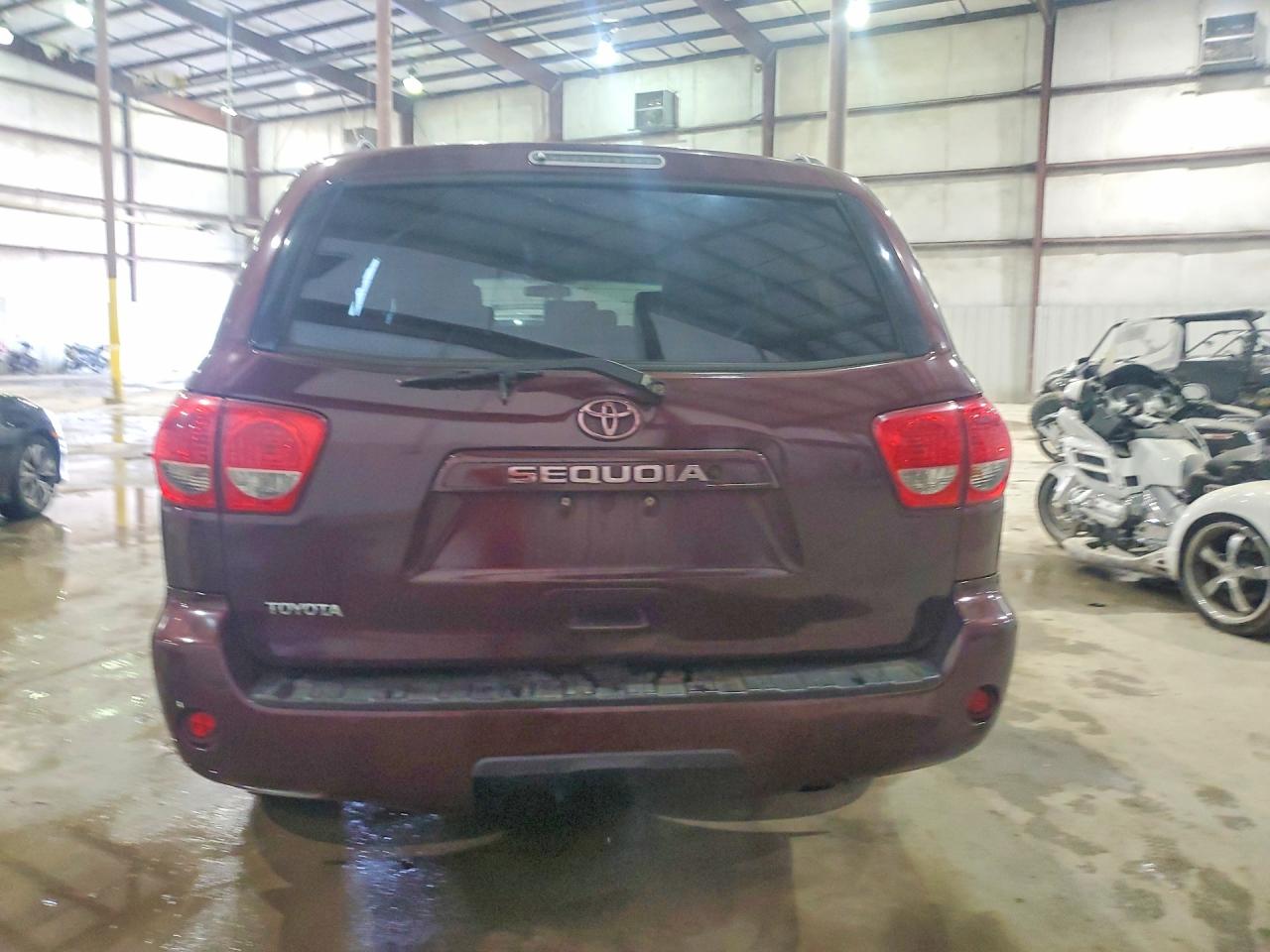 TOYOTA SEQUOIA 2009 — 7