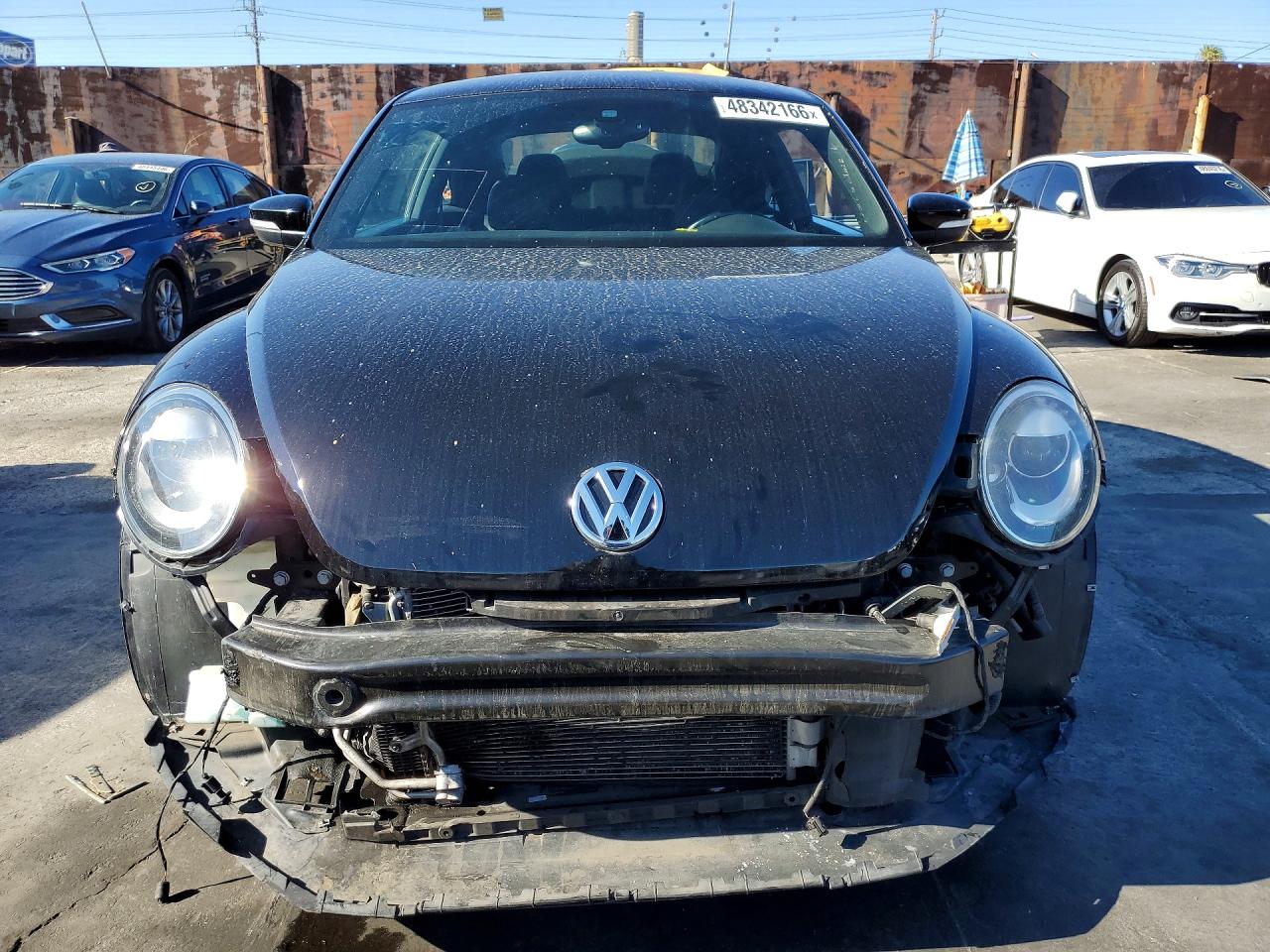 VOLKSWAGEN BEETLE 2016 — 6