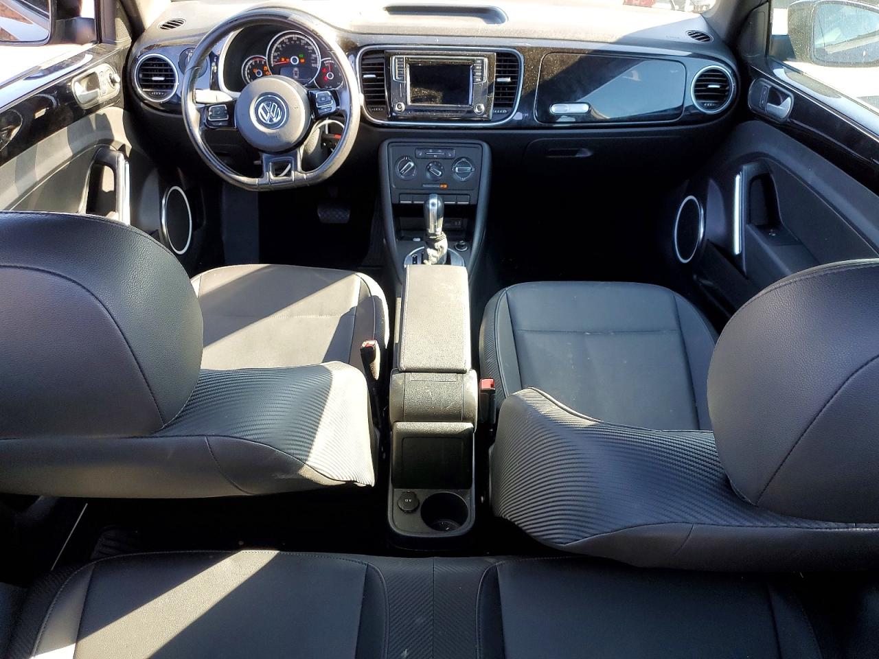 VOLKSWAGEN BEETLE 2016 — 9