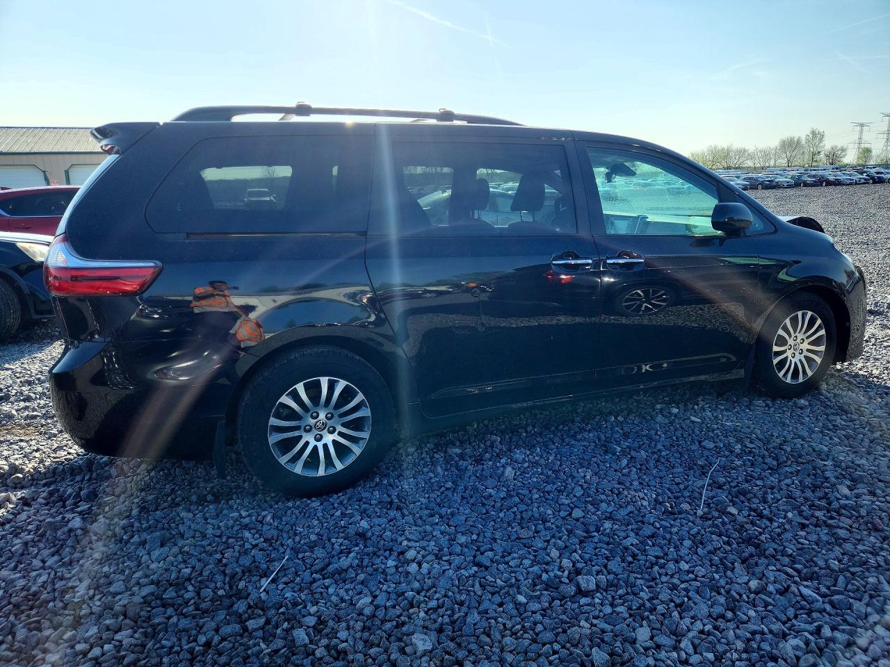 TOYOTA SIENNA 2020 — 4