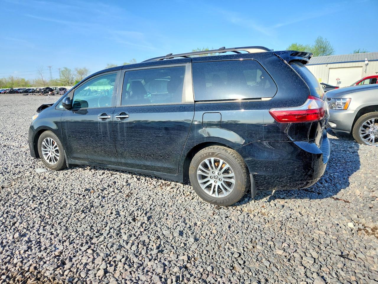 TOYOTA SIENNA 2020 — 3