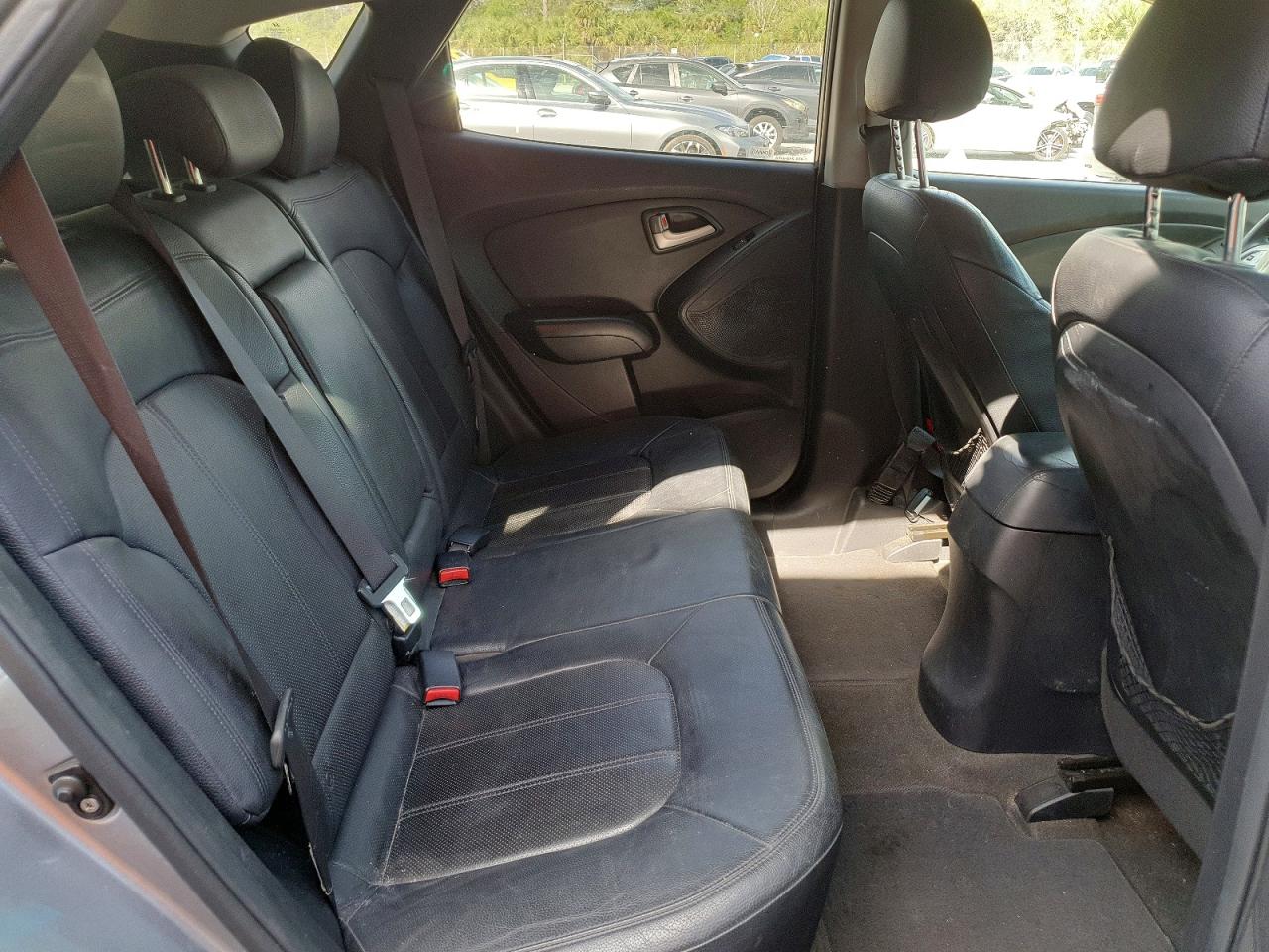 HYUNDAI TUCSON 2012 — 12
