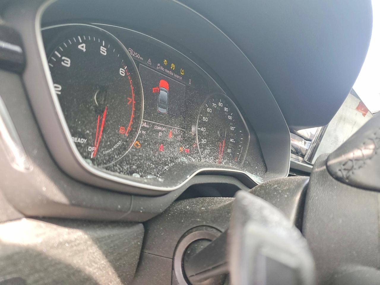 AUDI A4 2022 — 10