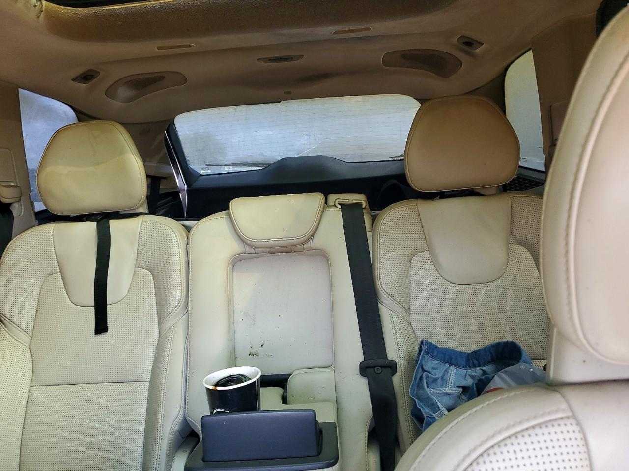 VOLVO XC90 2016 — 11