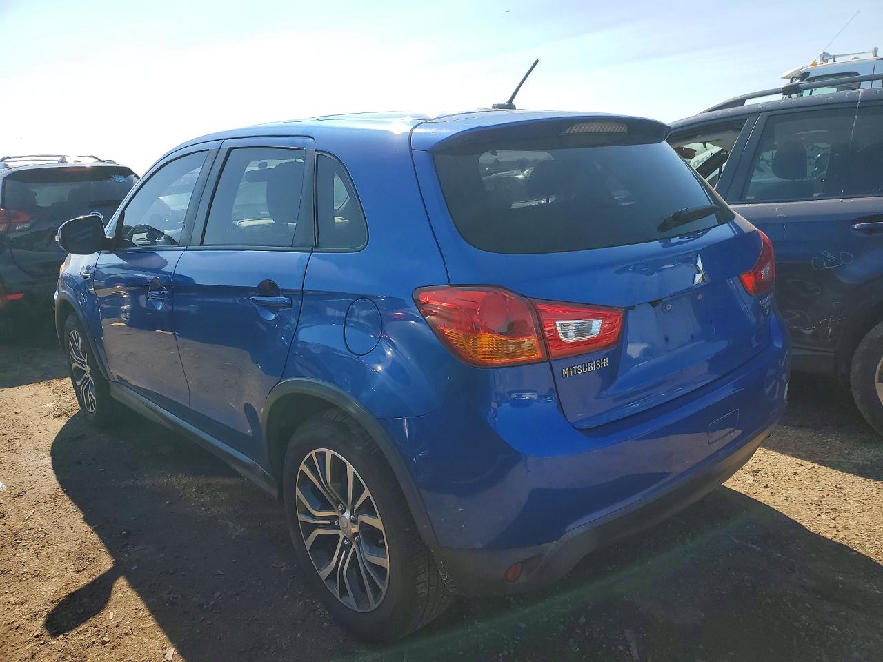 MITSUBISHI OUTLANDER SPORT 2016 — 3