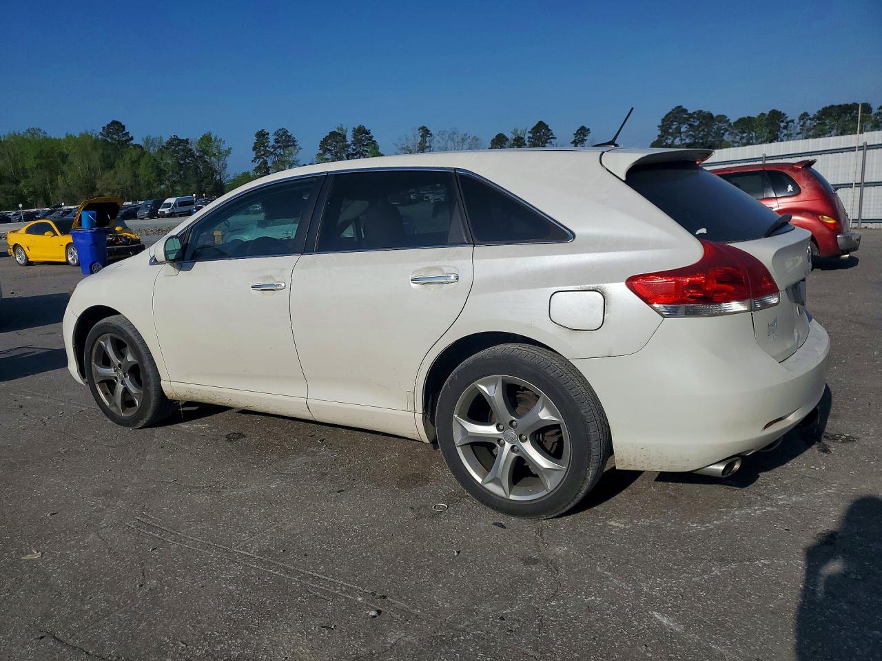 TOYOTA VENZA 2010 — 3