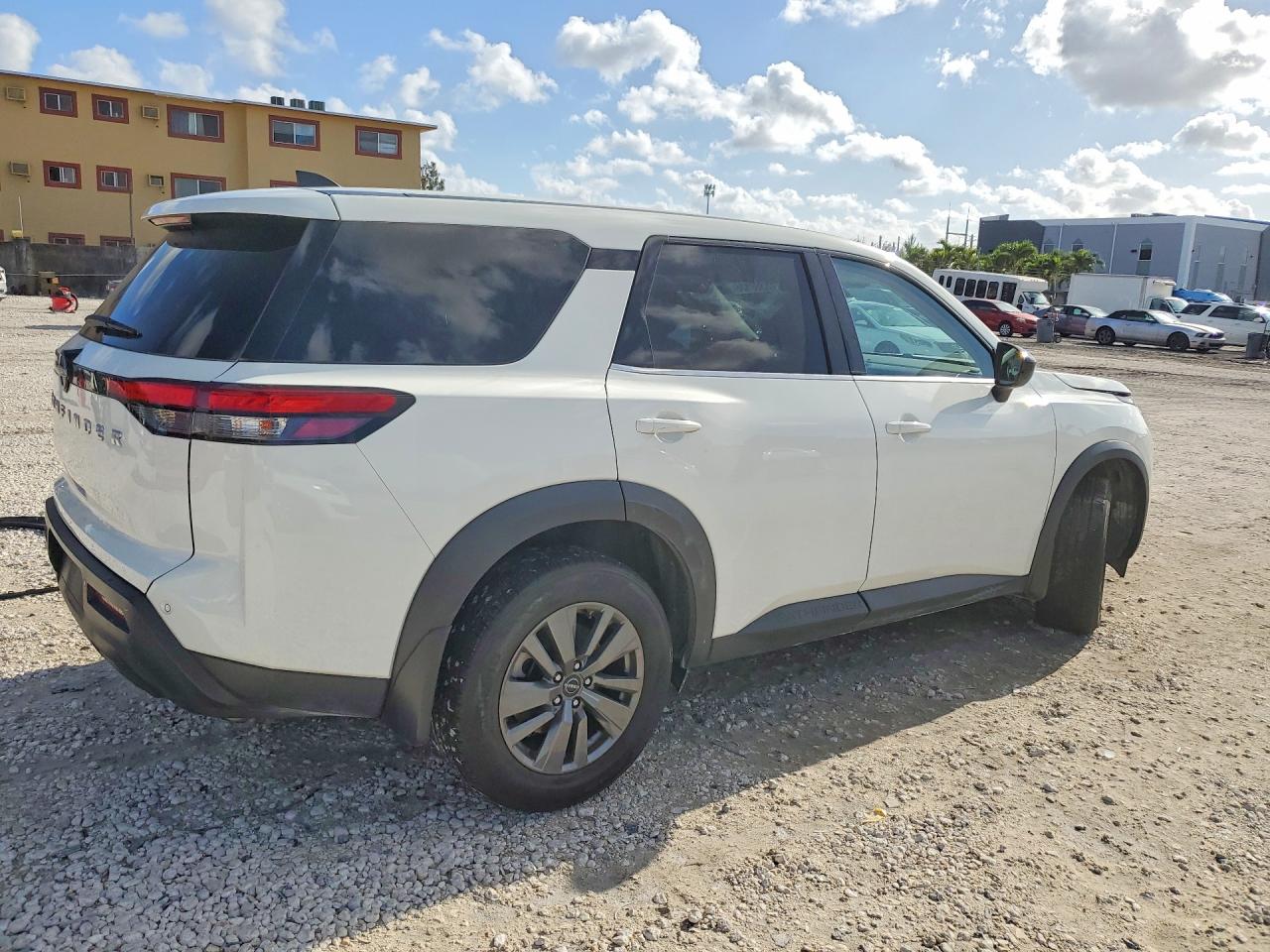 NISSAN PATHFINDER 2024 — 4