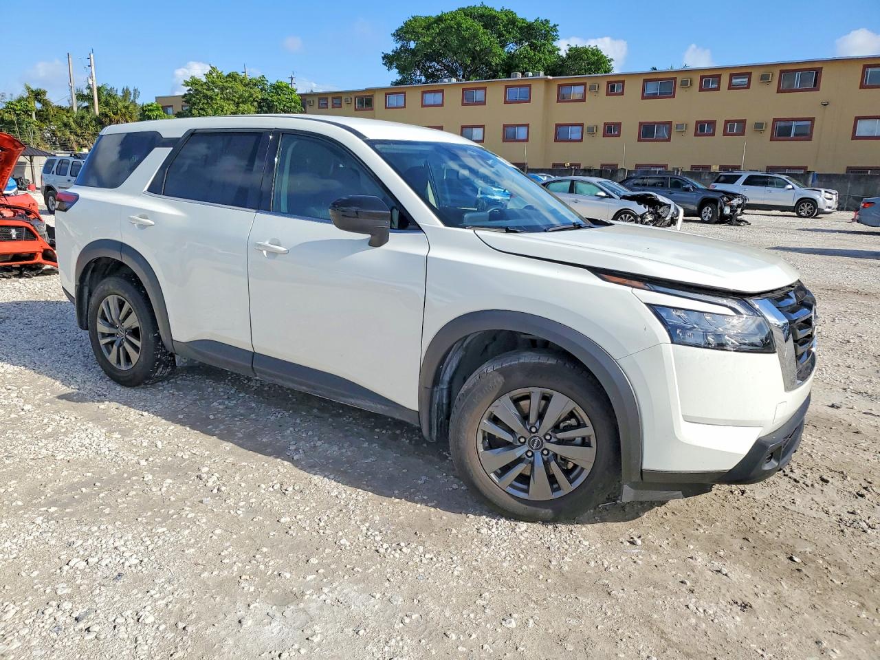 NISSAN PATHFINDER 2024 — 5