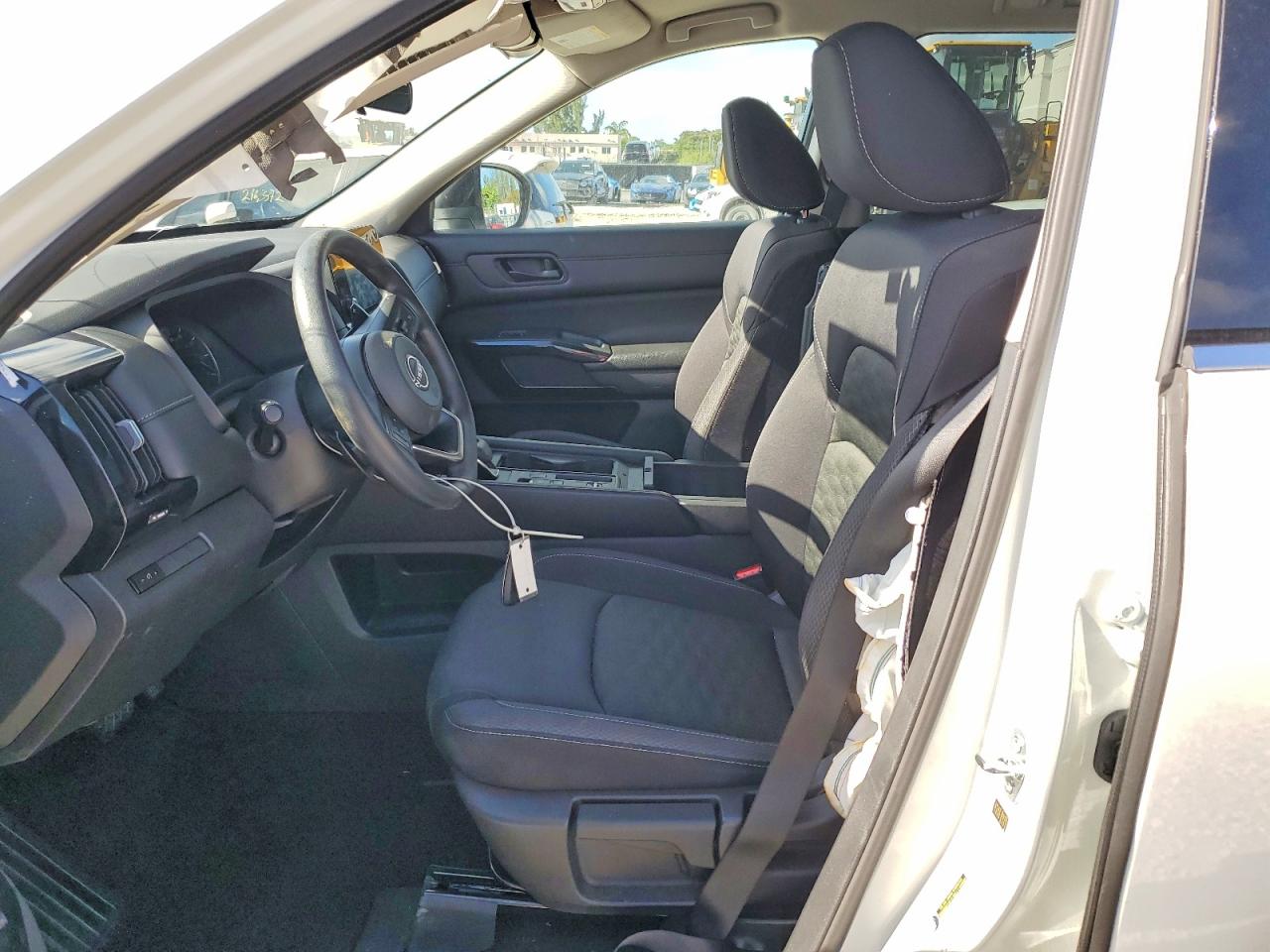 NISSAN PATHFINDER 2024 — 8