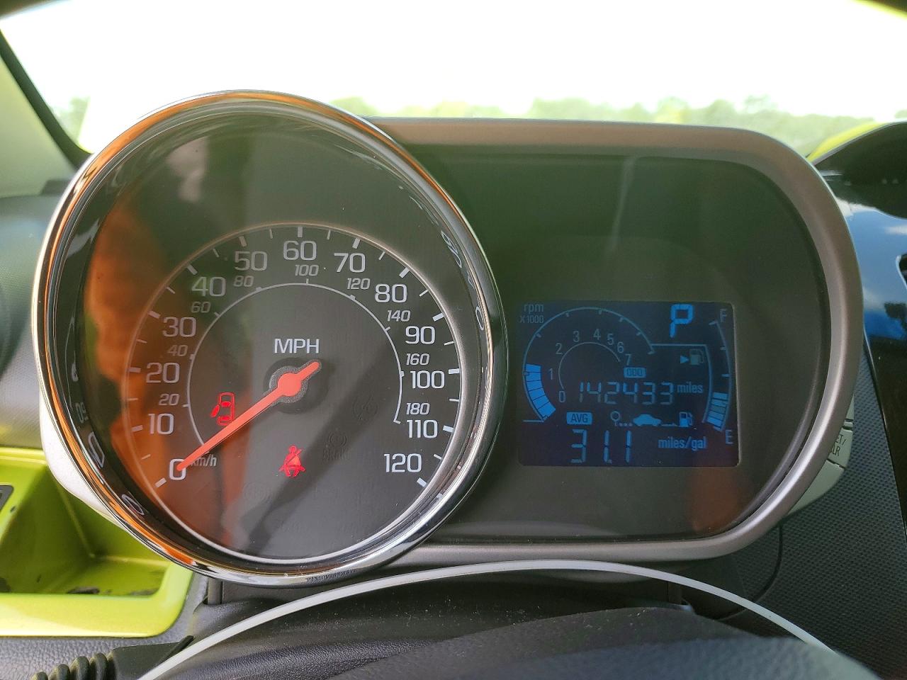 CHEVROLET SPARK 2013 — 10