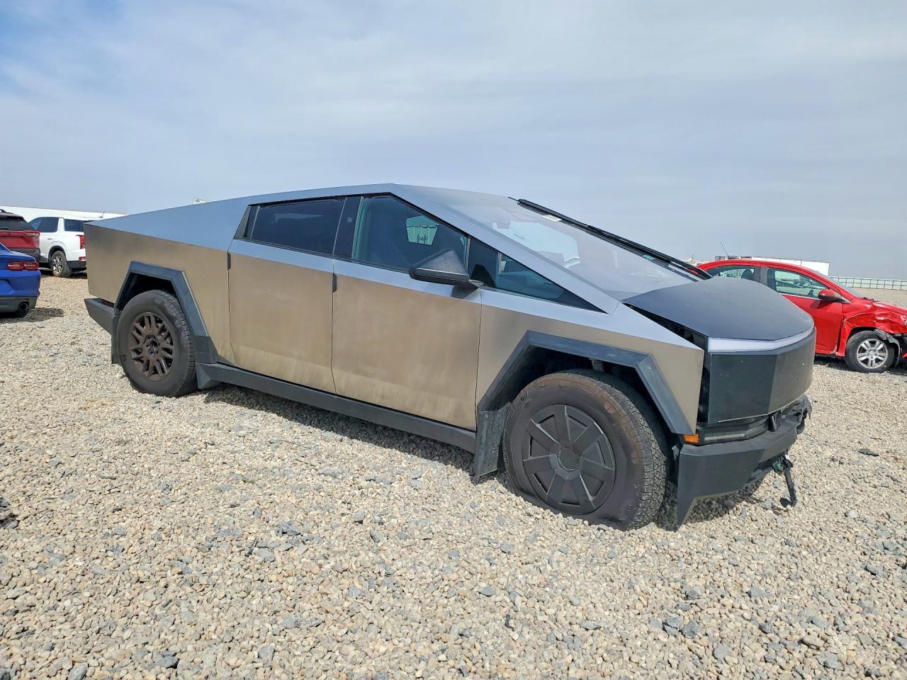 2025 TESLA CYBERTRUCK