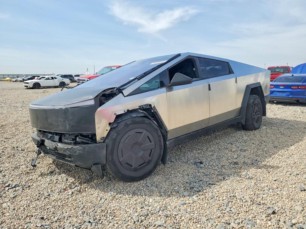 2025 TESLA CYBERTRUCK