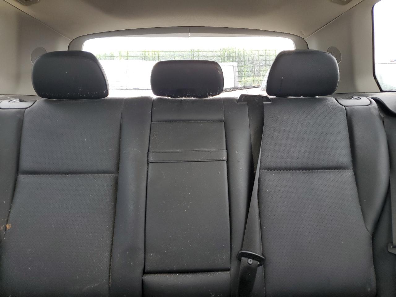 MERCEDES-BENZ GLK350 2010 — 11