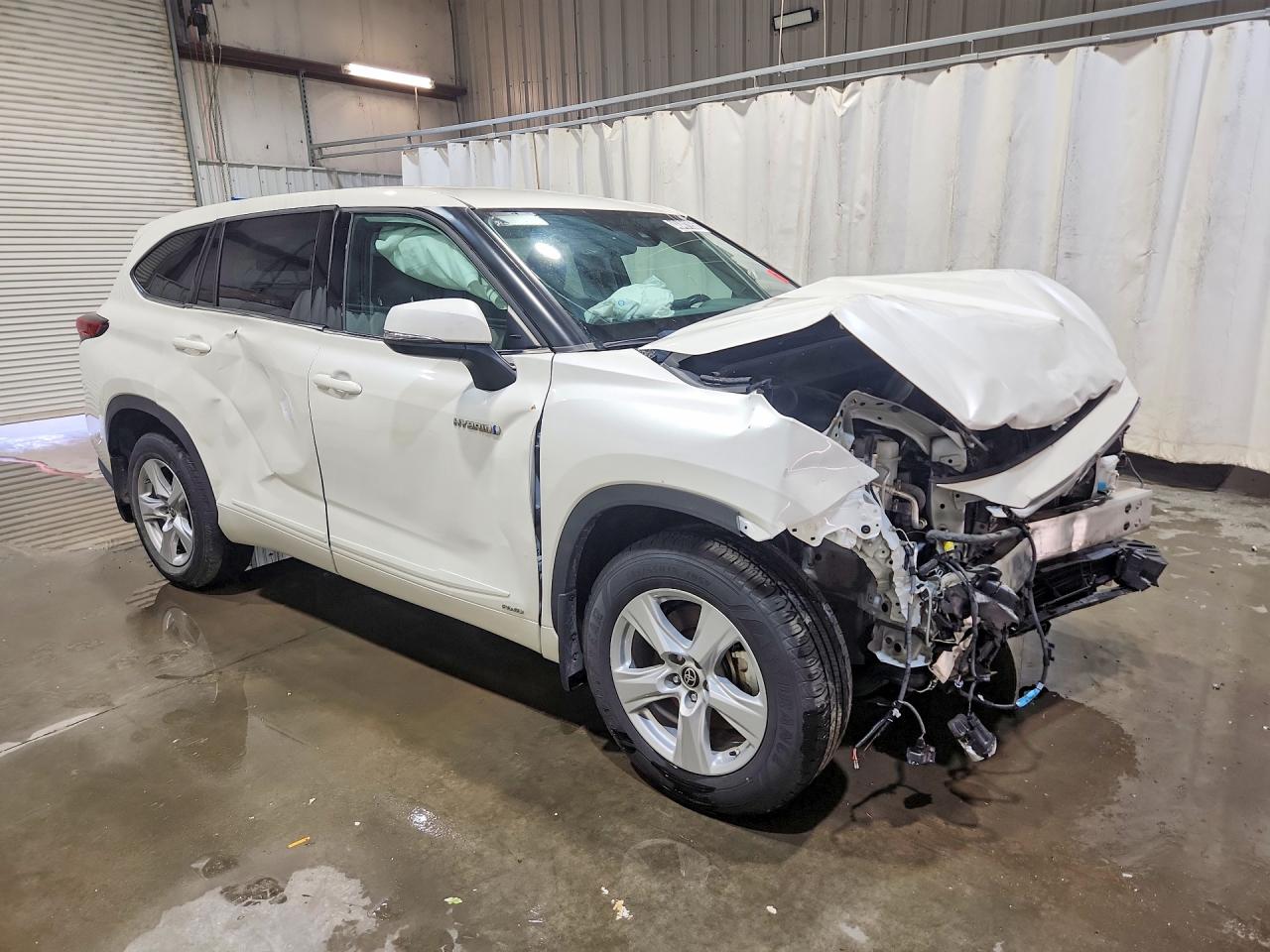 2021 TOYOTA HIGHLANDER HYBRID LE