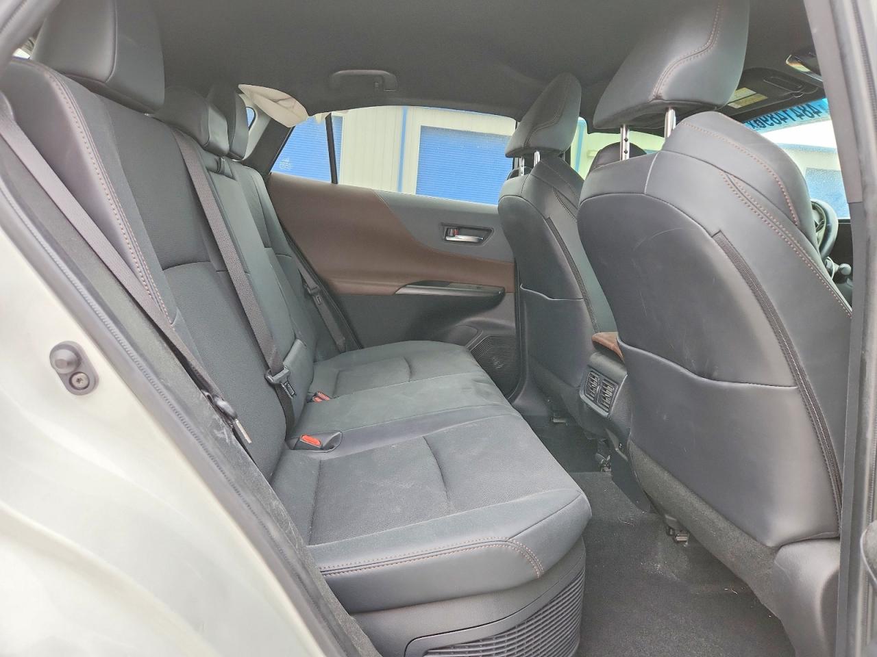 TOYOTA VENZA 2021 — 12