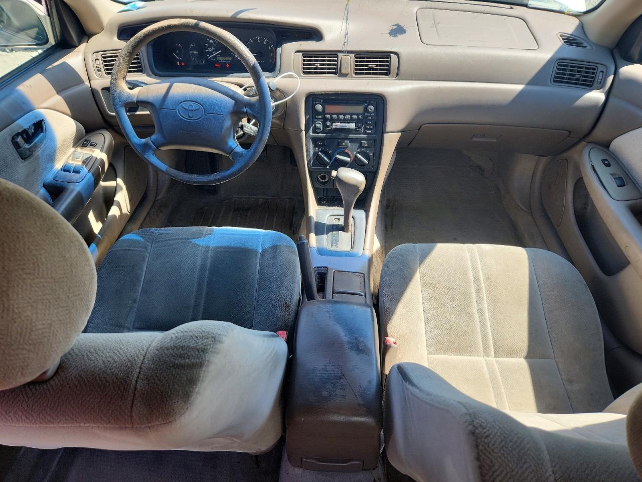 TOYT CAMRY 2000 — 9