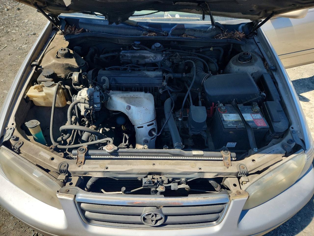 TOYT CAMRY 2000 — 12
