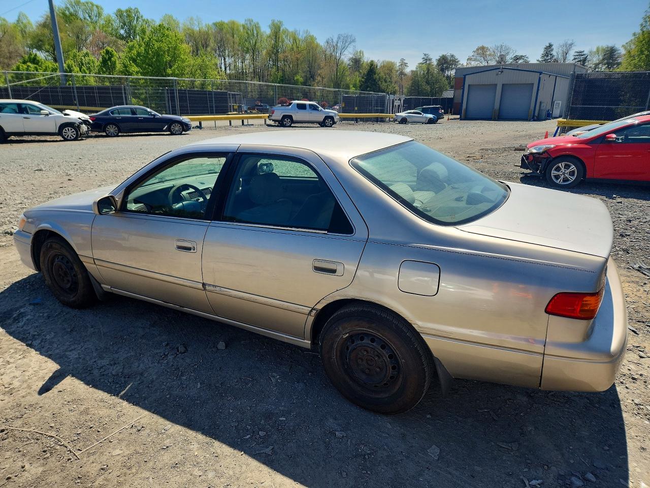 TOYT CAMRY 2000 — 3