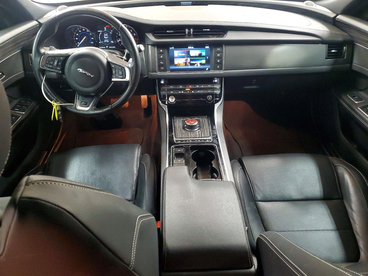 JAGUAR XF 2018 — 9