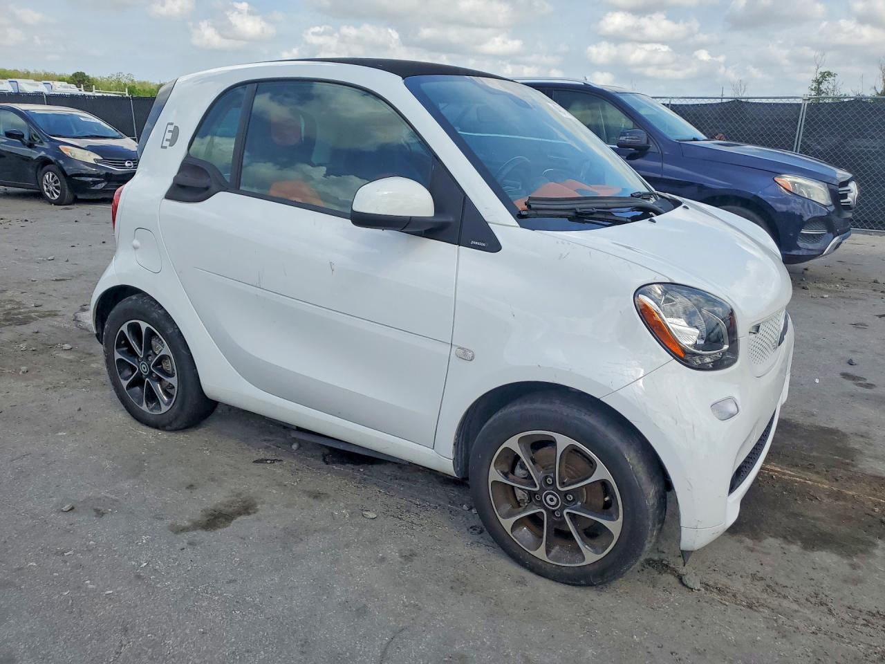 2017 SMART FORTWO