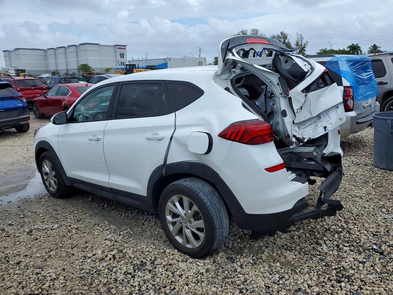 HYUNDAI TUCSON 2021 — 3