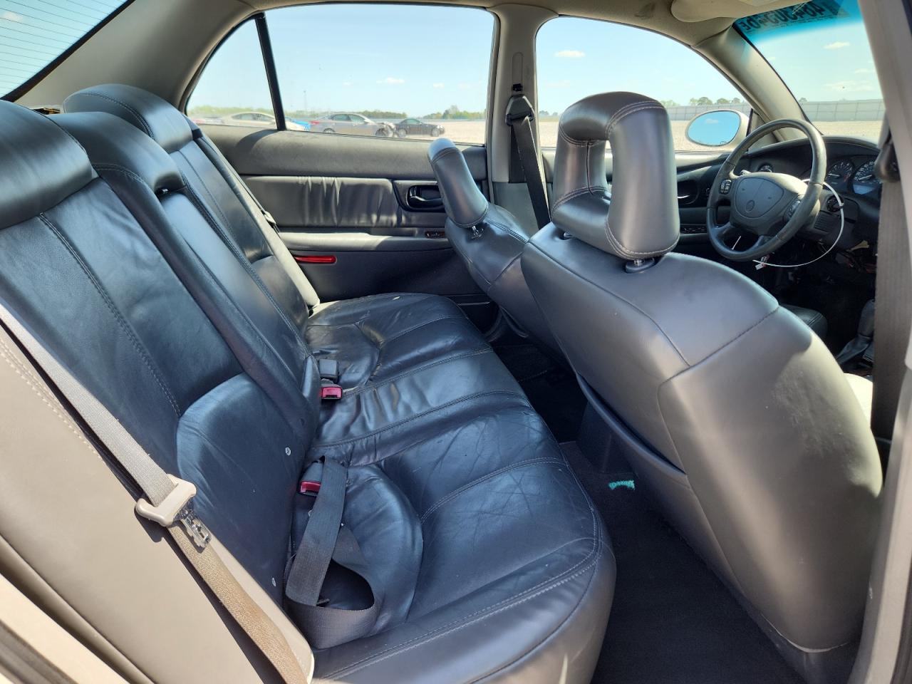 BUICK REGAL 2003 — 11