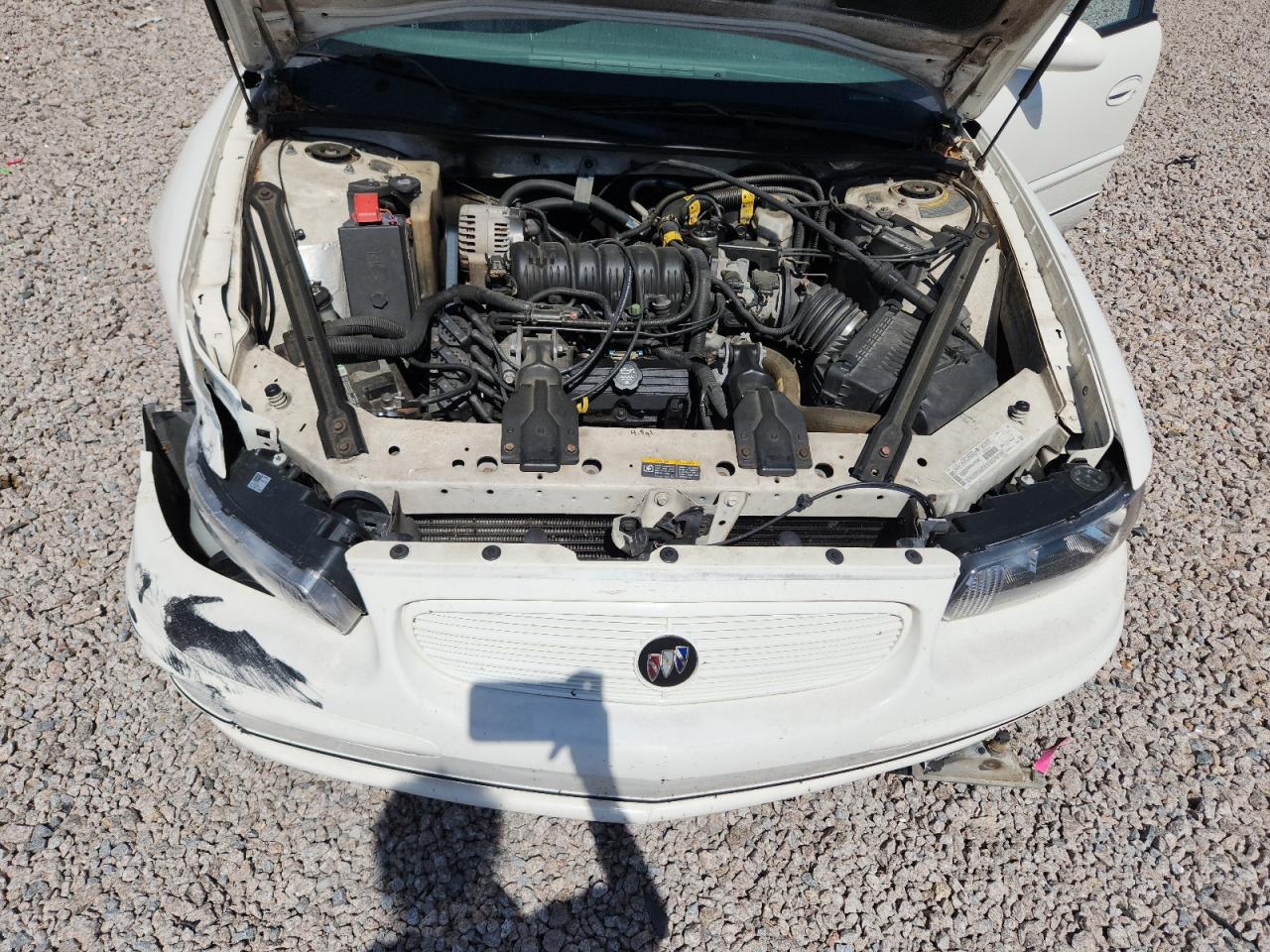BUICK REGAL 2003 — 12